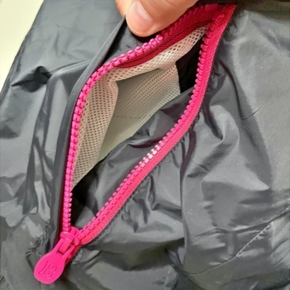 Born Fly Retro Pink, White, and Black‎ Colorway Windbreaker - Picture 9 of 11